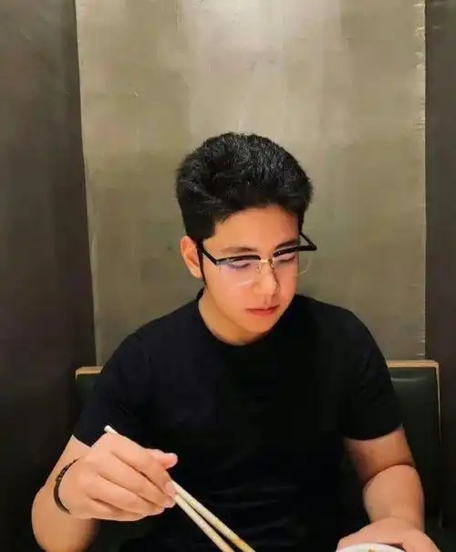 郭涛的儿子郭子睿已经长大了!