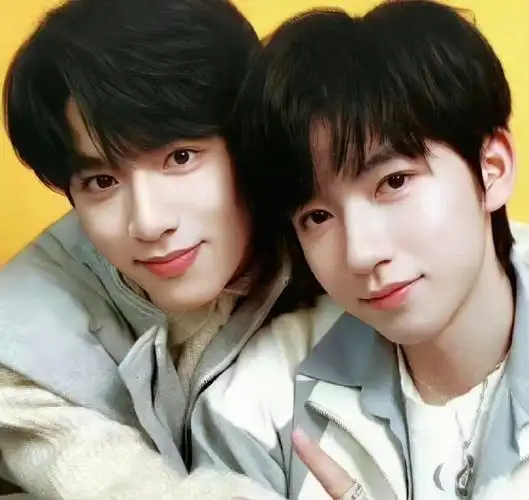 刘耀文卡点发博为贺峻霖庆生##刘耀文卡点发博给贺峻霖庆生