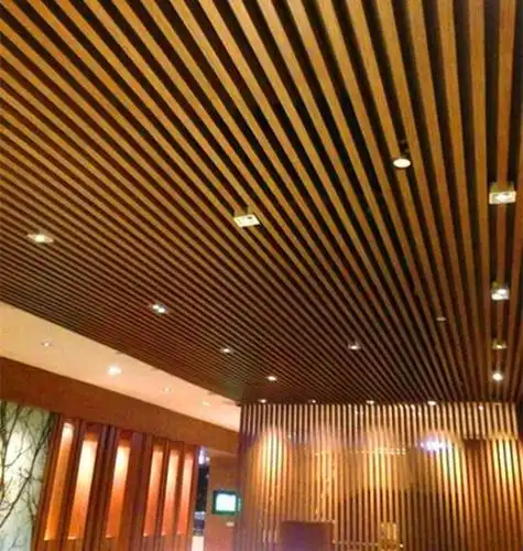 木纹色铝质u型槽吊顶||木纹u槽铝方通吊顶生产厂家