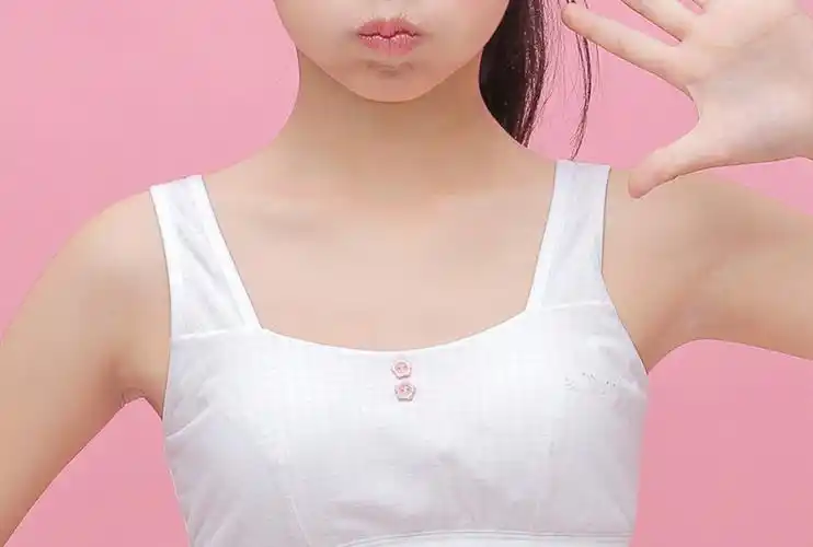 初中高中学生女孩发育期小背心文胸14151617岁加大码抹胸内衣卓思哲