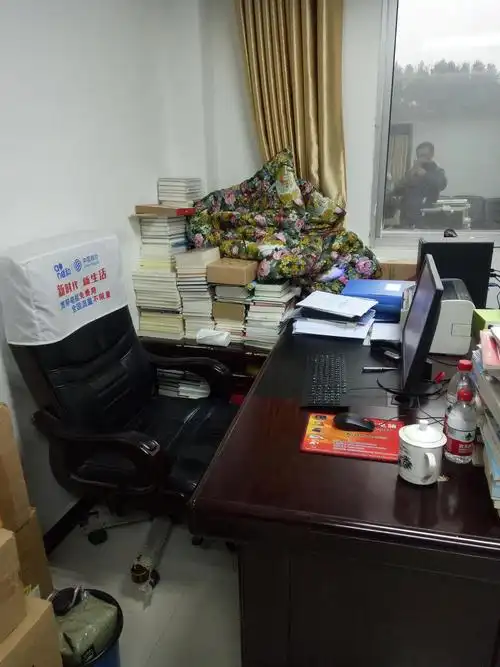 堆在办公室的书!
