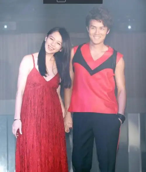 徐若瑄"幻爱情",她的故事没你想得那么简单_吴奇隆_俩人_父母