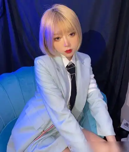 当然,抛开这个点不说,其实咬米本身的外形条件也比较