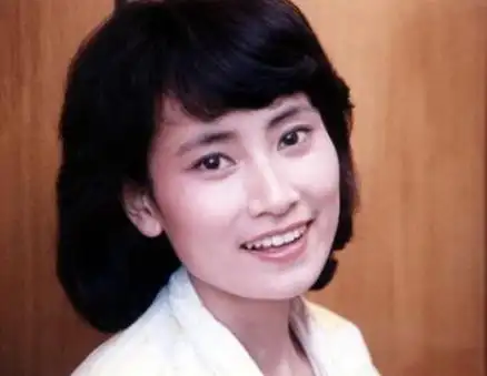 陈燕华:80年代最红女星,巅峰时期销声匿迹,如今生活状况怎样?