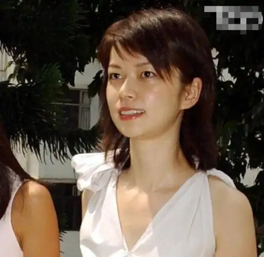 于文凤否认周星驰爱情馈赠坦言若馈赠会要更多再加两个零