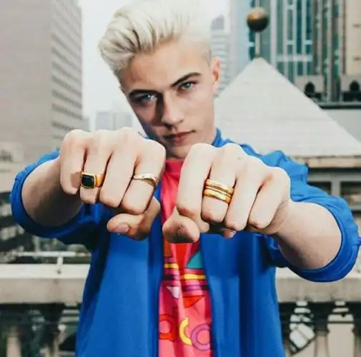 luckybluesmith欧美男头