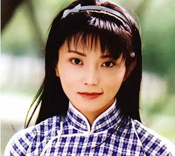 黄晓明是她初恋,浪荡子为她回头,33岁穿婚纱下葬,母亲让人泪目|李钰