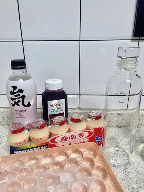 自制葡萄汽水养乐多