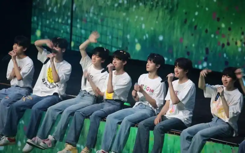 【tf家族蝴蝶效应演唱会】长大版五月天(估计又会被压,大家将就看吧)