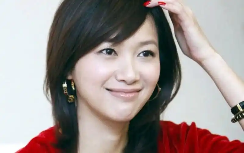 "老徐"徐静蕾:琴棋书画样样精通,才华横溢随心随性