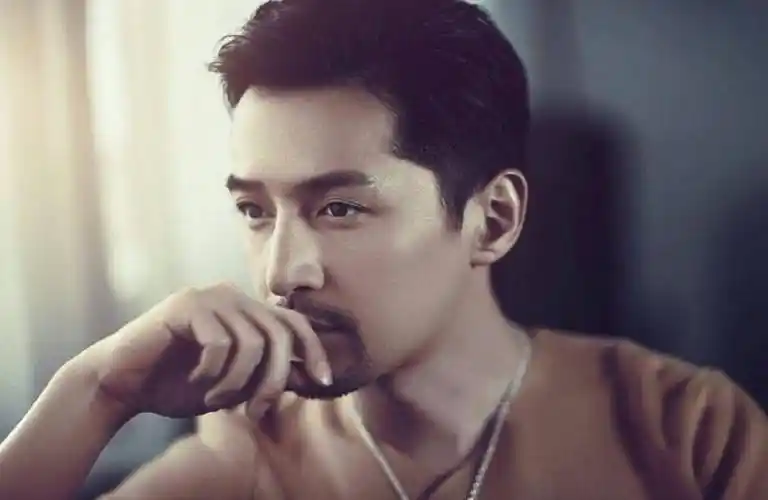 看男星留胡子,张涵予霸气十足,胡歌男人味满满,网友:纯爷们_胡须_形象