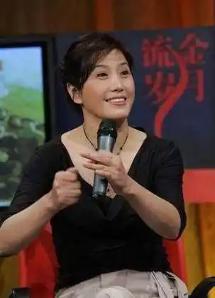 就要当一名演员或者一名外交官,年少时期的大家谁都有梦想,吴玉华也是