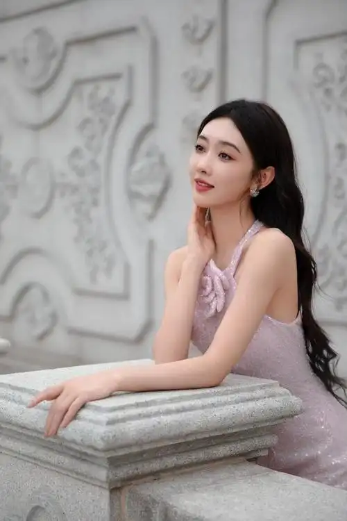 宣璐壁纸,一位有颜值有气质的美女