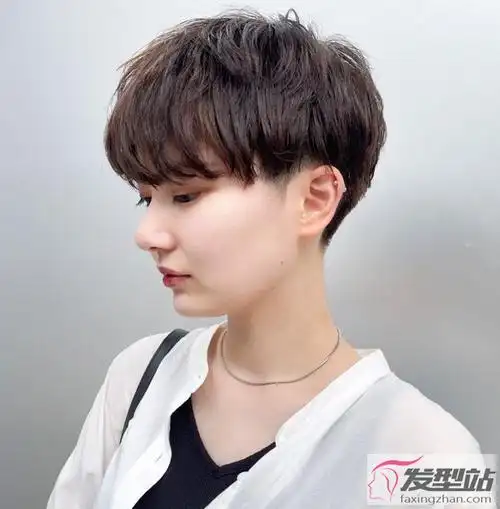 酷酷的超短发造型推荐 女生头发越短越帅气_发型站_最新流行发型设计