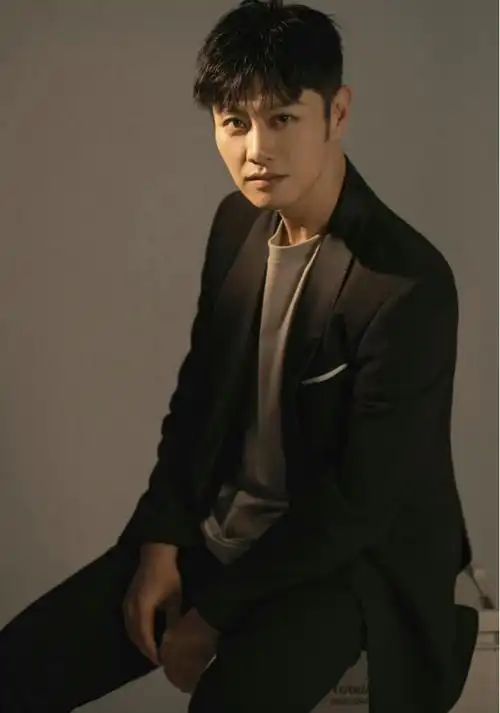 又或者是《我是特种兵》中的李二牛呢89那如果橘说《罚罪》中的三哥