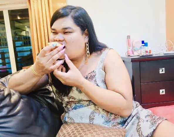 其实很多胖子,都会有这样的体会,不论开心还是不开心都希望通过美食来