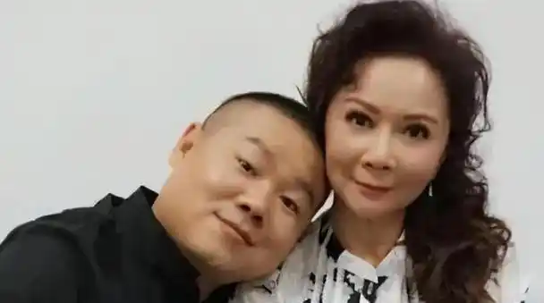 原来他就是蔡明的崽,隐瞒了34年不愿意公开,究竟是何方神圣