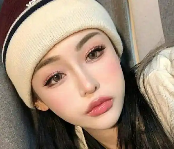 嘴型也是有许多种的,如果你还仅仅认为嘴唇只要涂上颜色就可以了的话