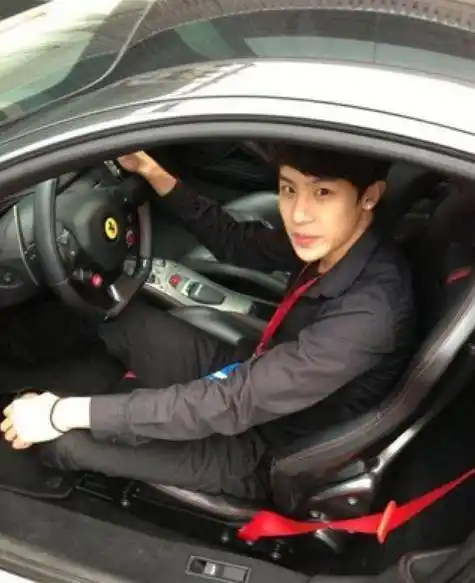 佛系90后?看了90后富二代们几亿座驾老司机还能淡定?