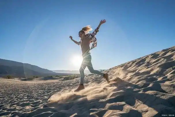 积极的生活态度可以给予我们持续的动力和能量,让我们更加自信和成功.