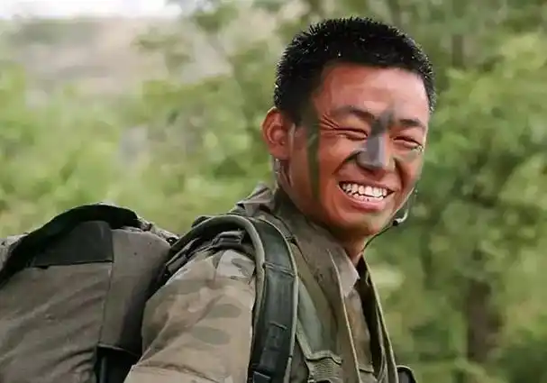 如果袁朗没带走许三多, 那么高城会把他带到师侦营