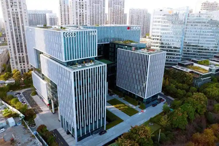 科技头条丨集团承建一汽奥迪销售总部项目喜获"杭州市优工程"!_建筑