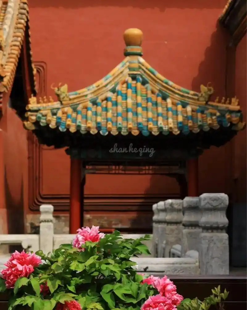 紫禁城御花园东北角凝香亭纯木构模型拼搭完成,对于中国古建筑榫 - 抖