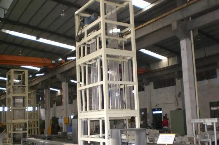 连续式垂直提升机