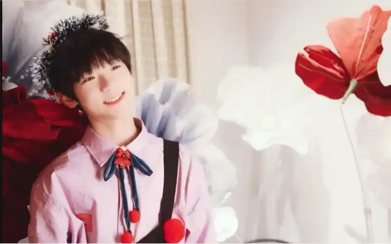 【tf家族|张峻豪】不会还有人没有被背带裤顺顺可爱到吧 | 妈粉天堂