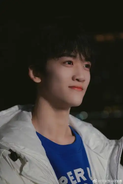 邓佳鑫说未来的这几天我会尽量出现的频繁些的##ip风向标