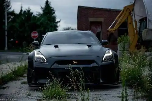 黑武士,战神gtr!