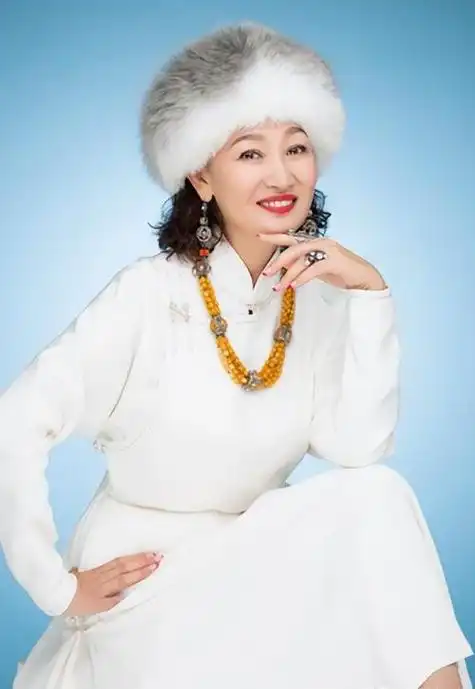 腾格尔的孩子个人资料 腾格尔与哈斯高娃离婚27年(16)