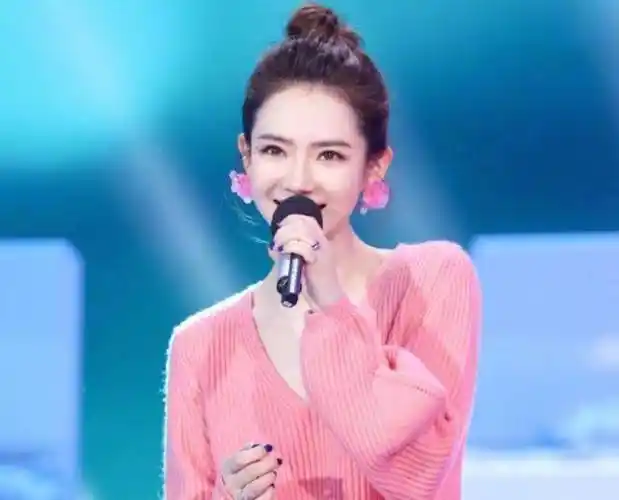 当看到戚薇的无滤镜生图,一下就秒懂了_镜头_专业_人群