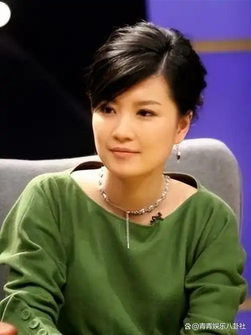 知名主持陈蓉曝近况被黑后回老东家做幕后嫁海归老公儿女双全