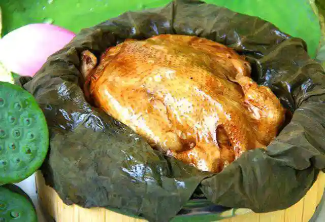 采摘等,但做为吃货一枚的我必须提示大伙儿,农家院招牌菜也是农家乐的