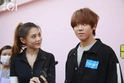 周秀娜首拍viutv新剧《太平纹身店》,搭配tvb艺人黄德斌阵容强大