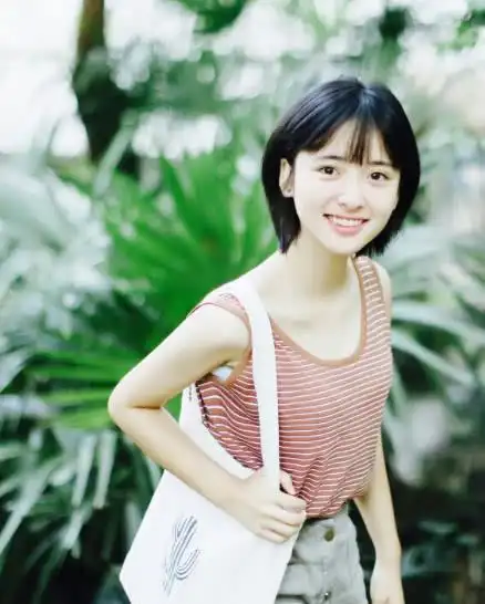 沈月"不堪压力"减肥成功!小粗腿终于不见了