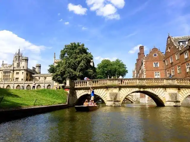 剑桥,散发出浓浓艺术气息的大学城