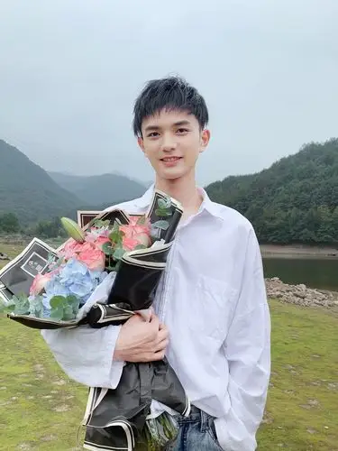 刘宸羽《师爷请自重》杀青,《创造营2019》华丽转身