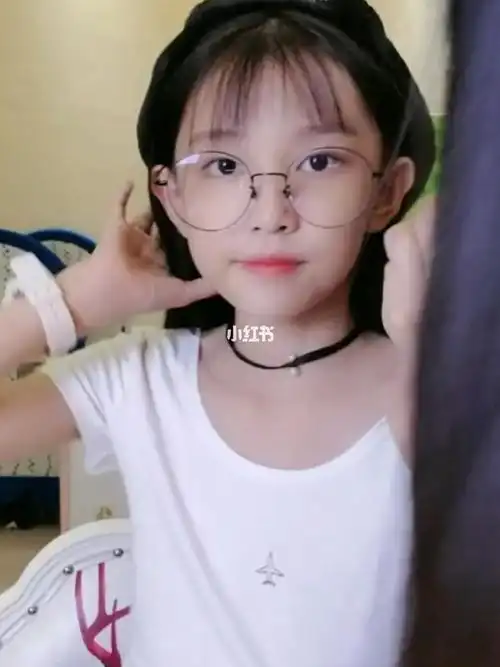 宋小睿素颜来看一下_素颜_化妆_童年_萌娃_宝宝日常