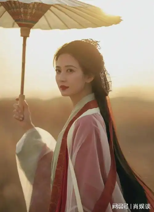 15位古装美人撑伞刘诗诗赵丽颖清冷唐嫣杨紫灵动最美的是她