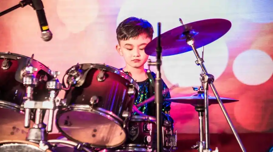 星翰2周年文艺汇演——架子鼓表演《兄弟抱一下》