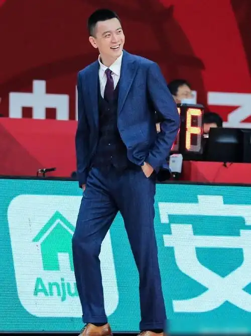 曝杨鸣已放弃场均1.4分鸡肋!场均35 外援本月底入境