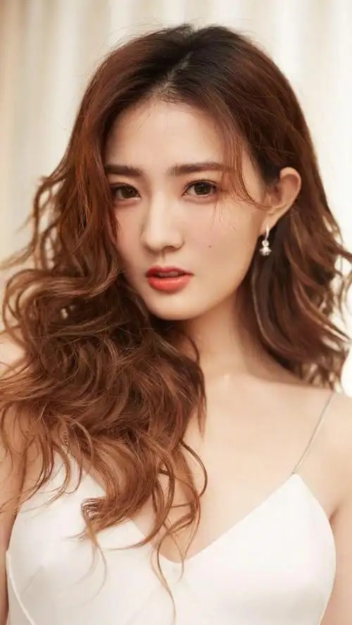 徐璐白裙写真,清纯又妩媚