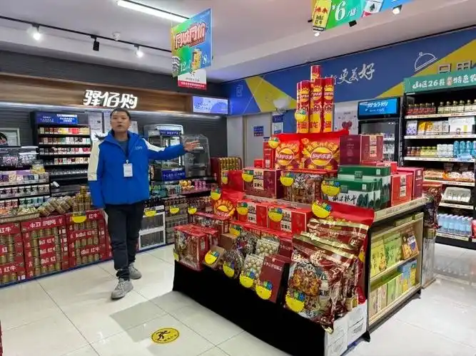 可爱的两头乌酷炫的火箭筒金华服务区创意堆头大赛精彩纷呈