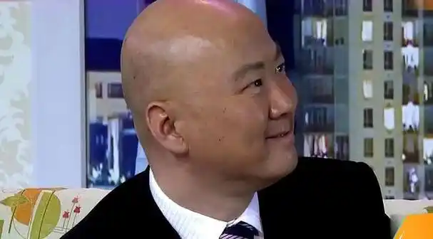 有这么一位"光头"喜剧演员,他被观众评为最牛春晚钉子户,曾20次登春晚
