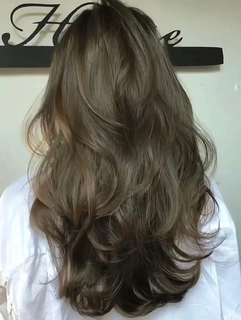 女生一定要尝试的烫 谁烫谁好看.中长发港风高层次烫发,细软塌 - 抖音