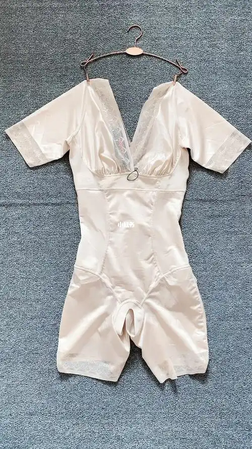 连体开档塑身衣