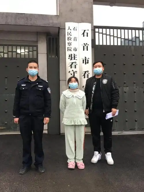 目前,犯罪嫌疑人彭某已被依法刑事拘留,案件正在进一步办理中.