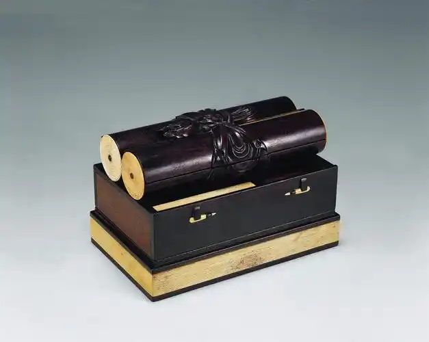 2856清中期紫檀书卷式文具长方盒